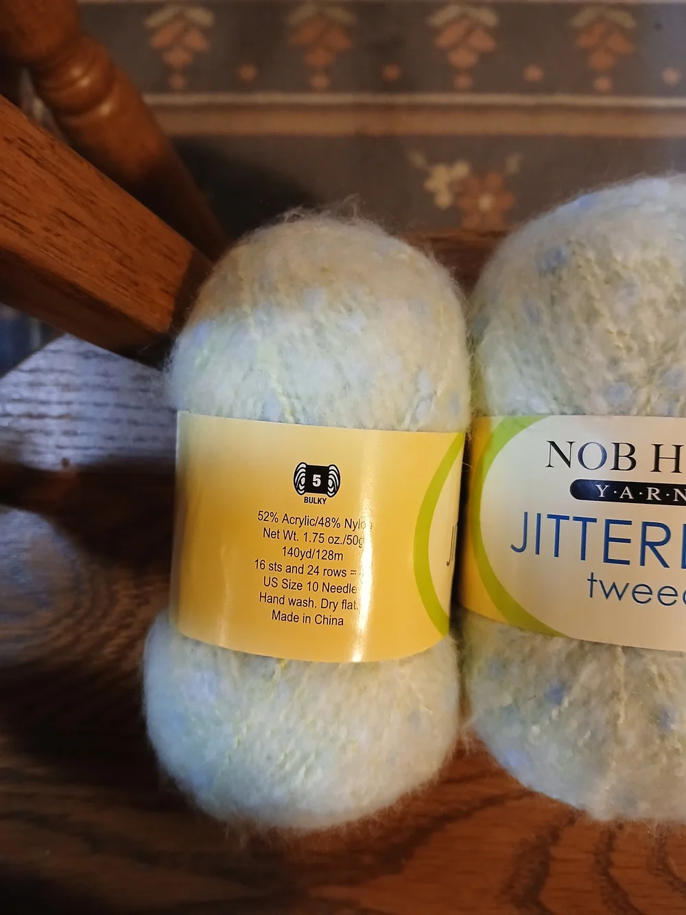 Jitterbug Tweed Soft Pastel Yarn - Light Green/White